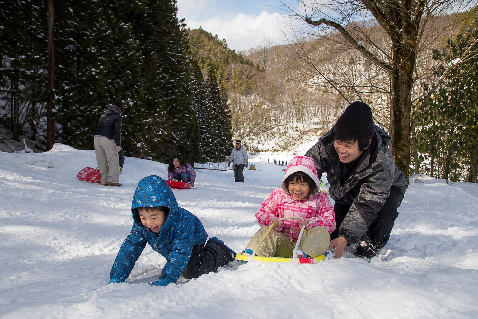 センターハウスと山麓駐車場