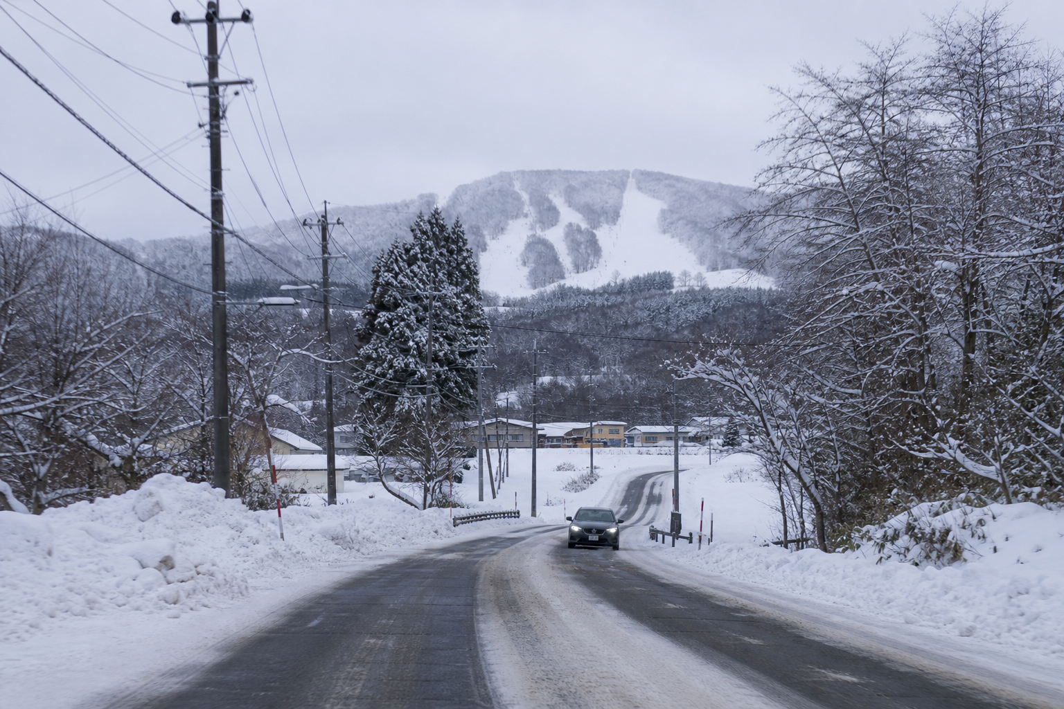 雪国の道——大江町・小鳥山スキー場方面の冬のドライブ